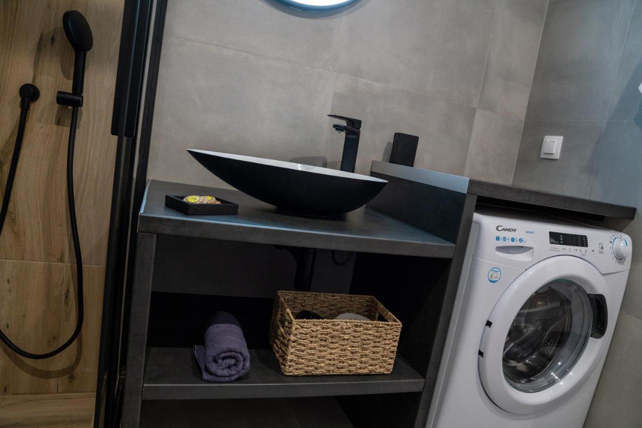 Central Suites Aegina 2 エクステリア 写真