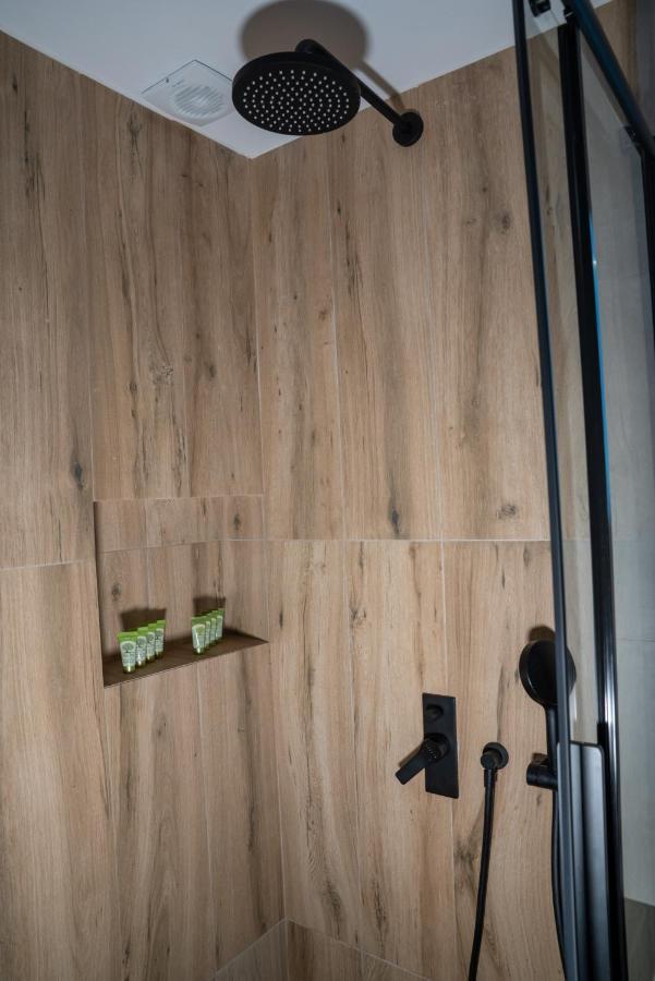 Central Suites Aegina 2 エクステリア 写真