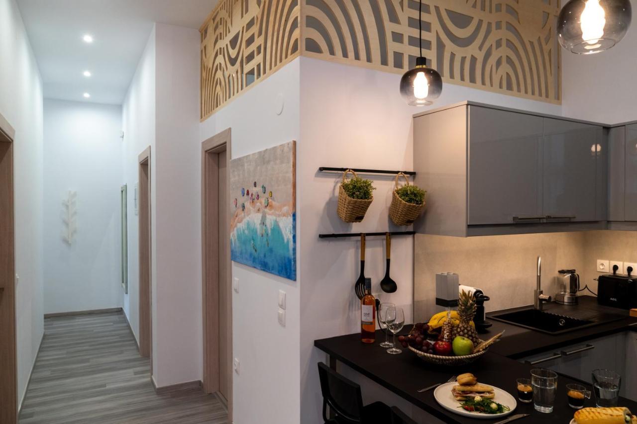 Central Suites Aegina 2 エクステリア 写真