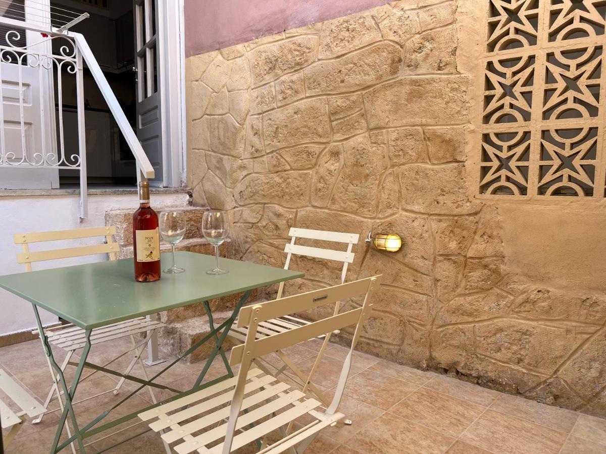 Central Suites Aegina 2 エクステリア 写真