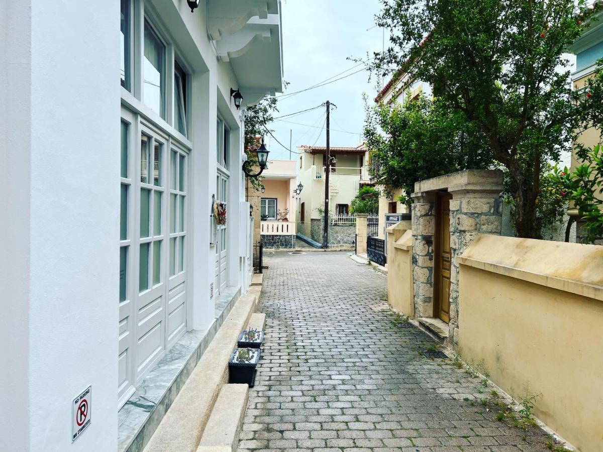 Central Suites Aegina 2 エクステリア 写真